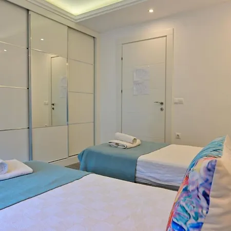 Villa Yagiz-villa With Children's Pool&jacuzzi For 6 People In Gocek *