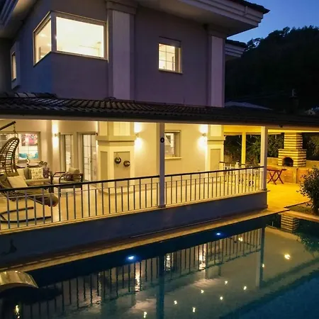 Villa Yagiz-villa With Children's Pool&jacuzzi For 6 People In Gocek