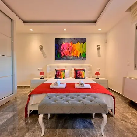 Villa Yagiz-villa With Children's Pool&jacuzzi For 6 People In Gocek