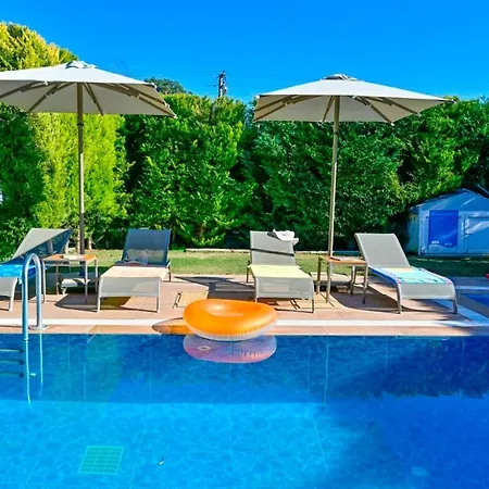 Yagiz-villa With Children's Pool&jacuzzi For 6 People In Gocek فيلة